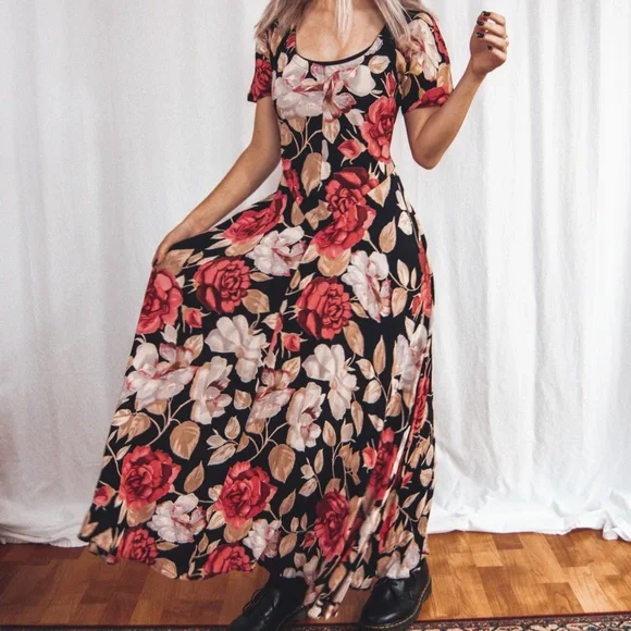 90s Floral Fit & Flare Maxi Dress - Picture 1 of 14